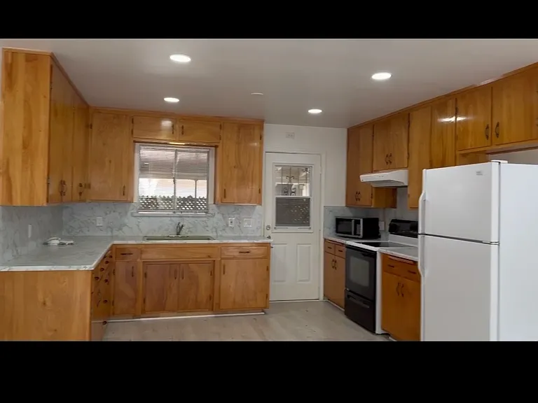 132 Burlando Rd #A — Photo 18