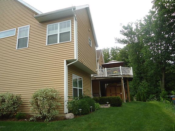 3rd image of 678 Chancellor Dr SW