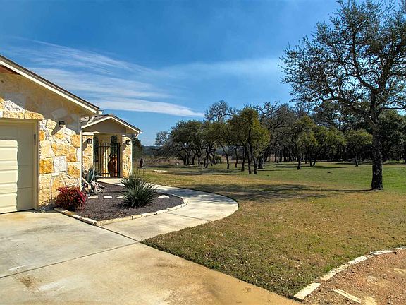 4th image of 426 Preiss Ranch Rd