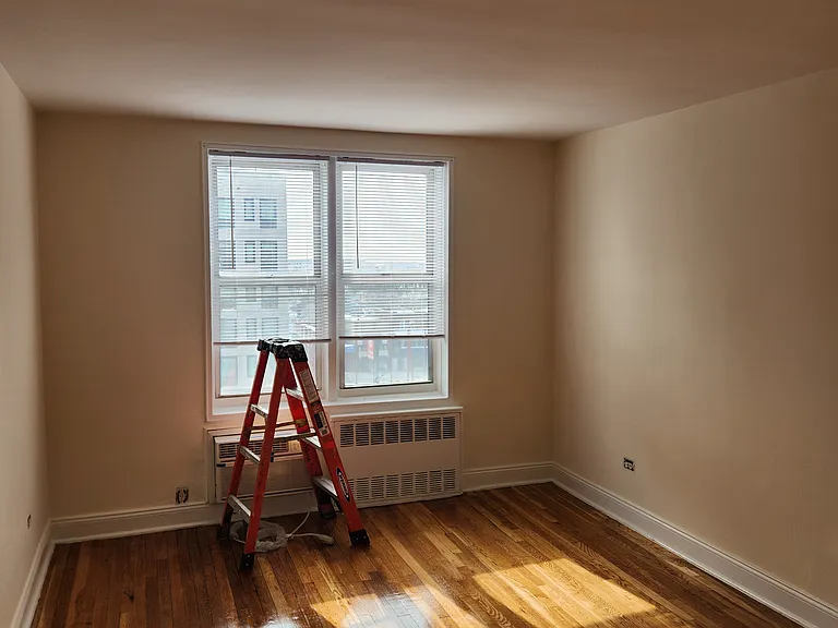 14329 Barclay Ave #2G — Photo 7