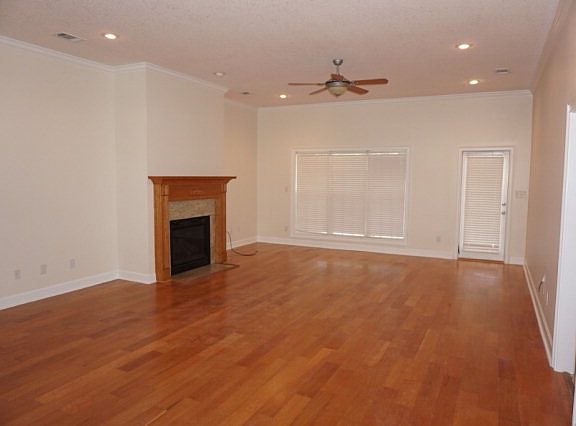 2nd image of 3896 Orchard Way