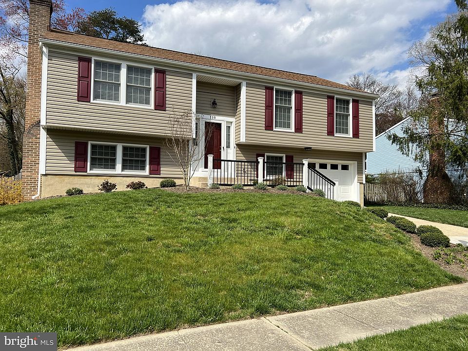 1st image of 290 Berkeley Dr