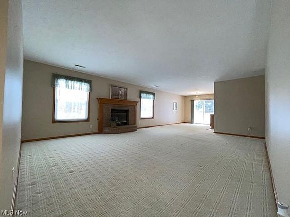 5th image of 104 Bridgewater Ln
