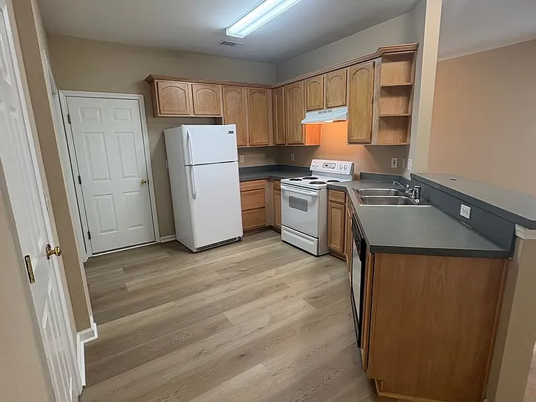 6A Covington Ln — Photo 32