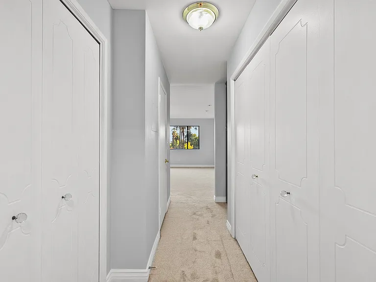 330 W California Blvd — Photo 3