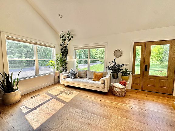 Living room, hardwood floors