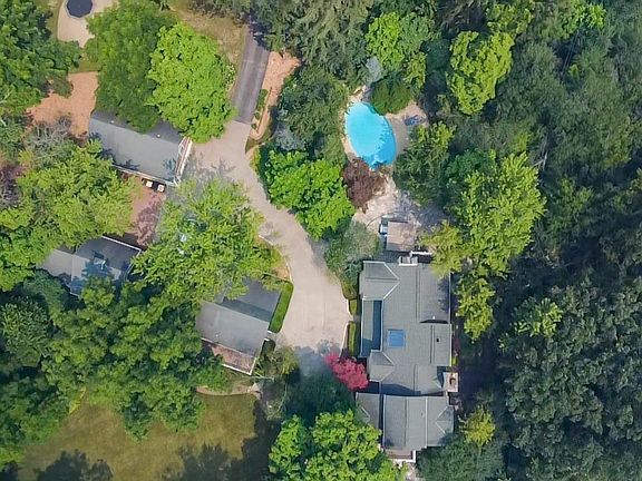 2nd image of 112 Brinker Rd