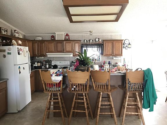 4th image of 20770 Lawrence #2052