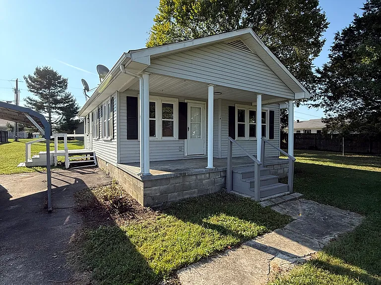 36 Gale Dr — Photo 2