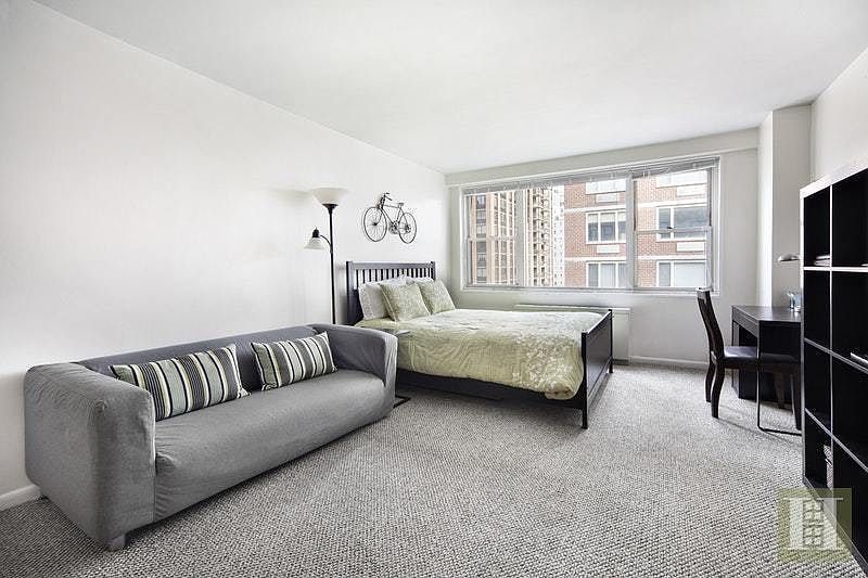 2nd image of 141 Amsterdam Ave #10T