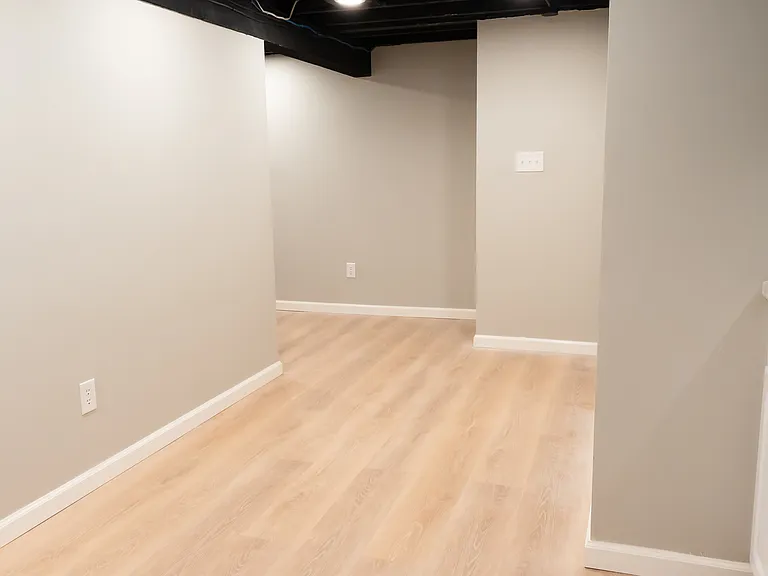 144 Texas Ave — Photo 21