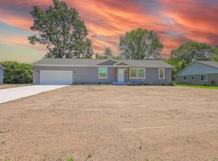 1949 Summerset Dr, Muskegon, MI 49442