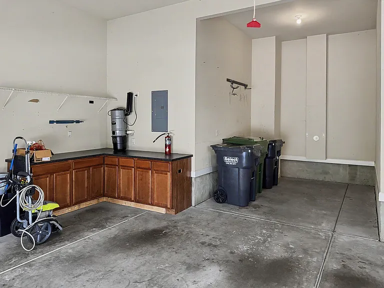 9403 Segundo Ln — Photo 49
