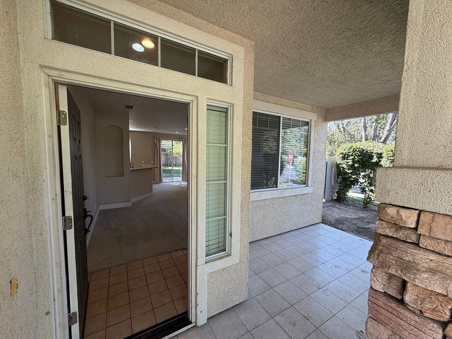 3 Bedroom / 2 Bathroom | Single Story Elk Grove Home Available Now — Photo 4