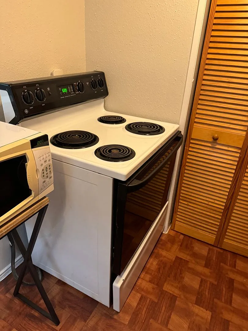 Quaint Apartment in Denver Heights — Photo 1