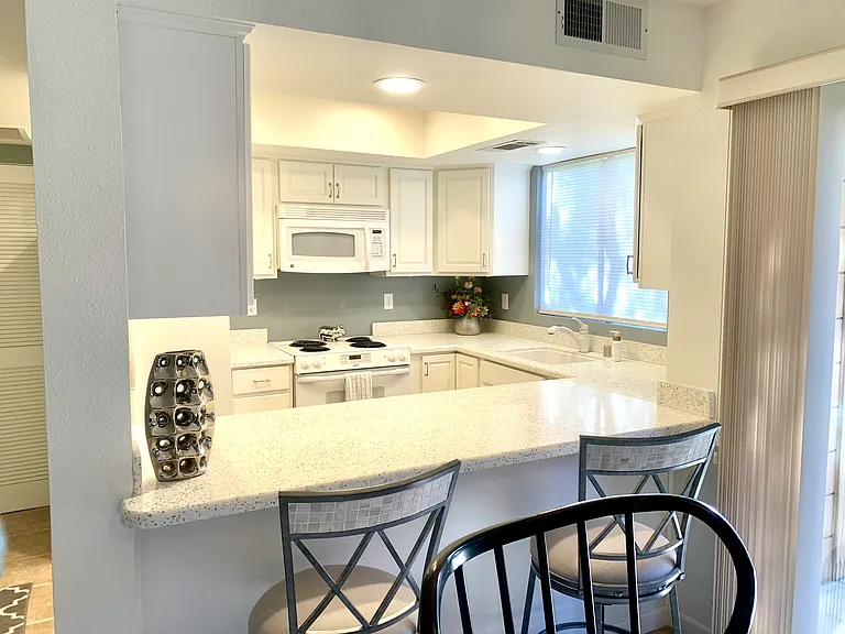 46568 Arapahoe Dr #A — Photo 2