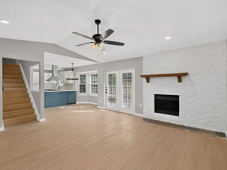 6708 Johnnie Ct — Photo 12