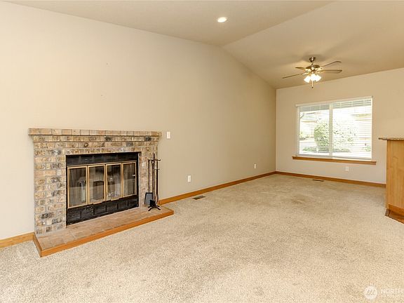 5th image of 14817 105th Avenue Ct E