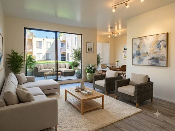 2 Commodore Dr, Emeryville, CA 94608
