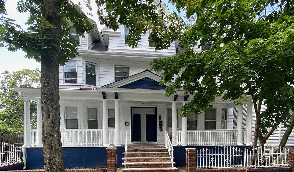1st image of 81 N 17th St