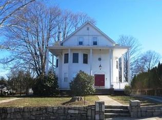 98 Old Main St, Manville, RI 02838