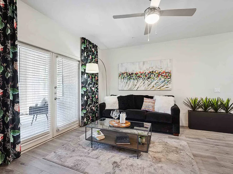 Zone Luxe, Glendale, AZ, Living Area