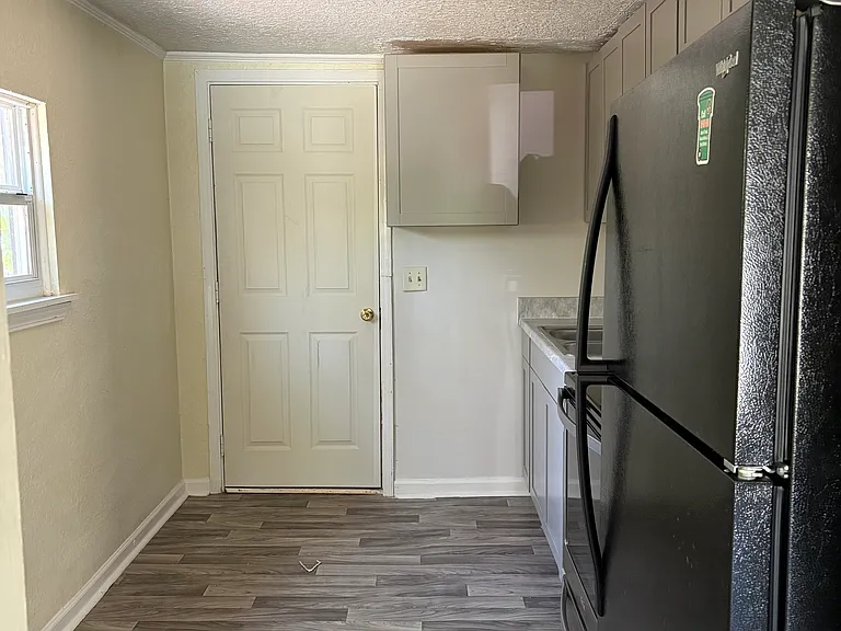 307 Finley St — Photo 5
