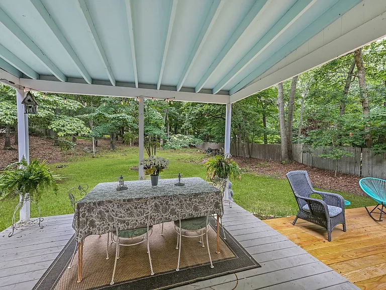 Springs Fireplace Rd — Photo 18