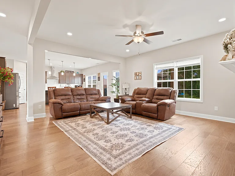 175 Slade Thomas Dr — Photo 7