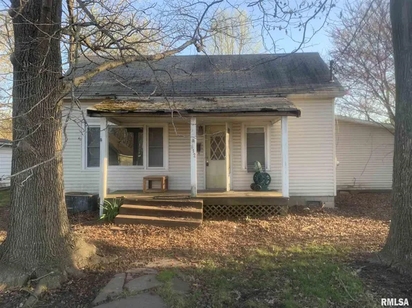 812 W Madison St, Herrin, IL 62948