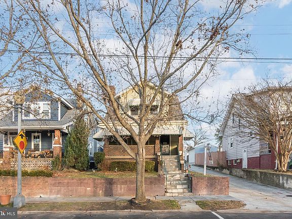 2nd image of 4413 7th St NW