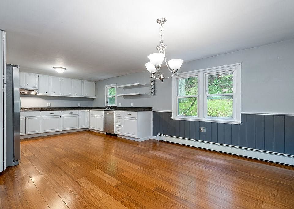 553 6th St Dover NH Zillow