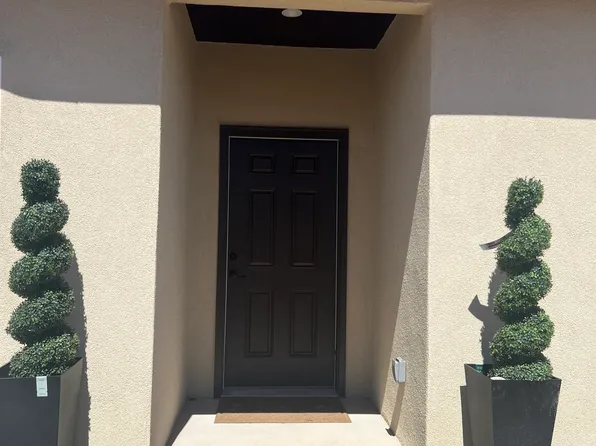 9225 Calle Salinas SW #B, Albuquerque, NM 87121