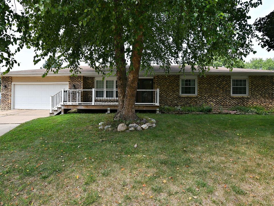 1st image of 457 Avon Ct