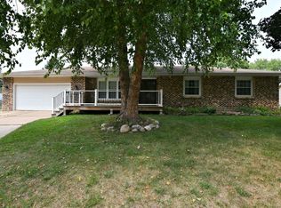457 Avon Ct, Colona, IL 61241
