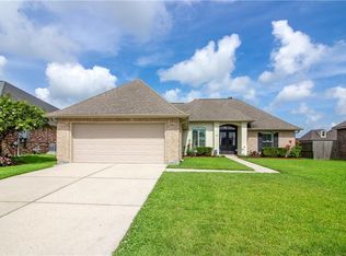 122 Lake Carolyn Dr, Luling, LA 70070