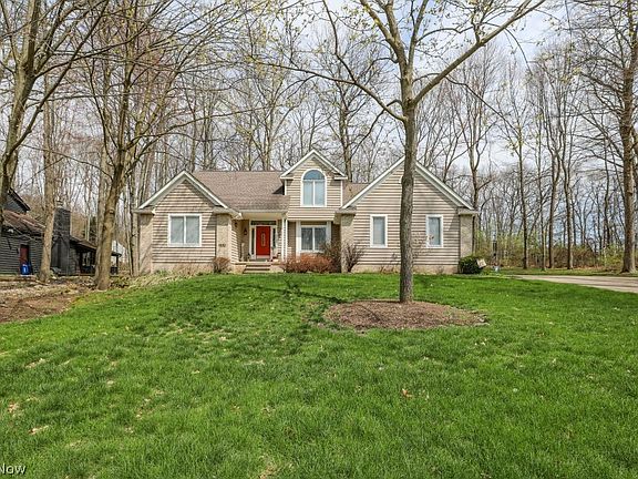 4th image of 358 Woodbend Rd