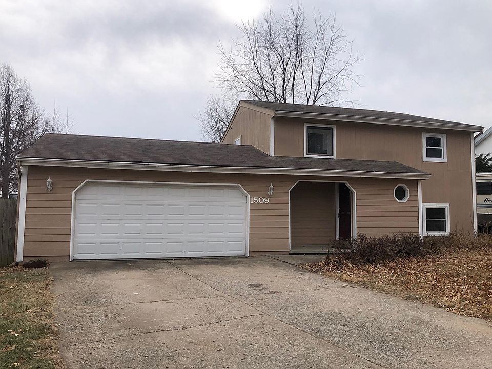 1st image of 1509 La Chateau Dr