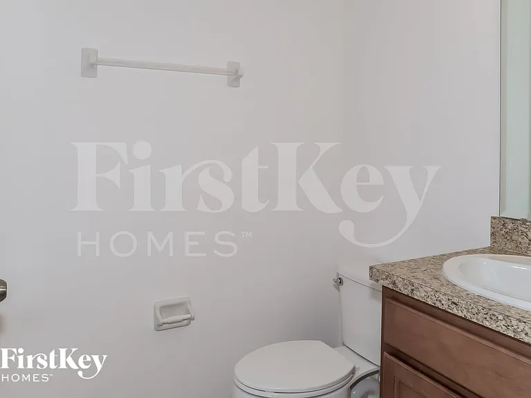 4999 Royal Point Ave — Photo 13