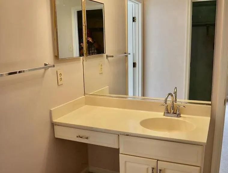 17105 Thatcher Ct — Photo 16