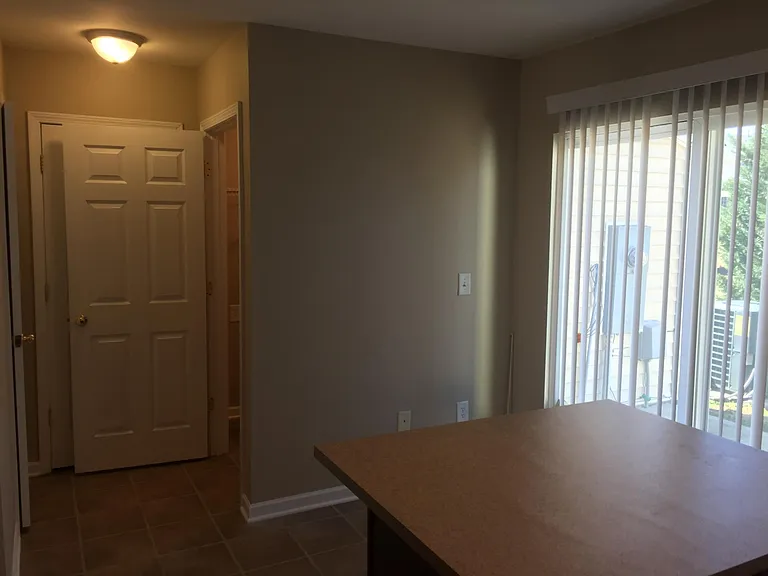10143 Ballyclare Ct — Photo 4