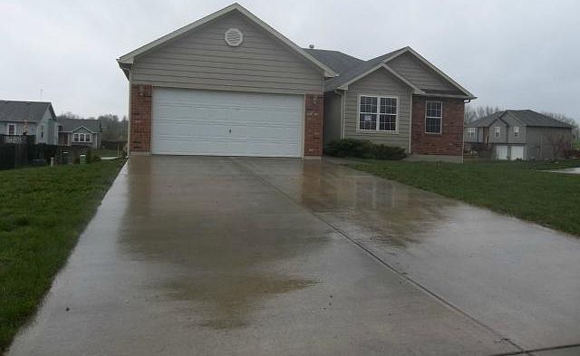 1st image of 2719 Chestnut Dr