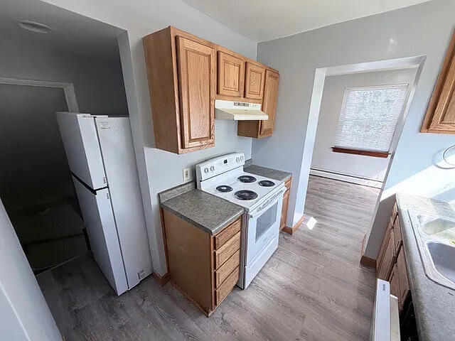 3 bed, $1,800 — Photo 3
