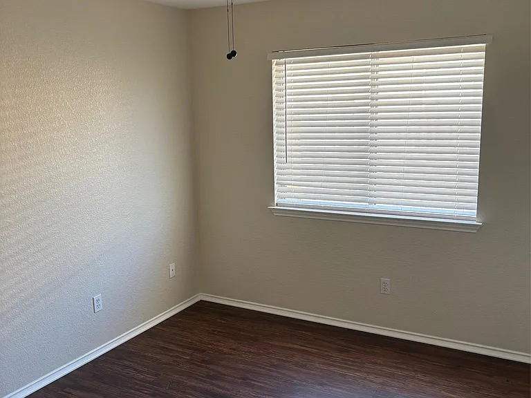 1403 Haley Gray Dr — Photo 14