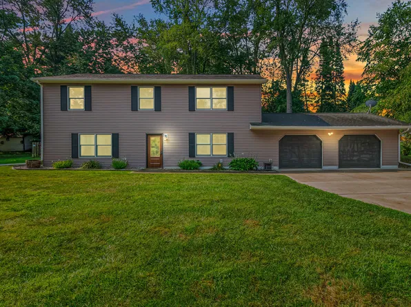 16 Goodrich Ave, Hillsdale, MI 49242