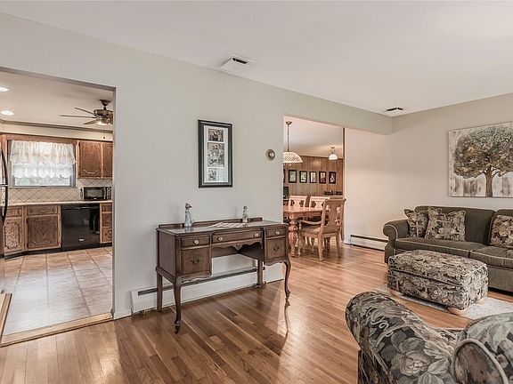 2nd image of 23 Forsythe Dr