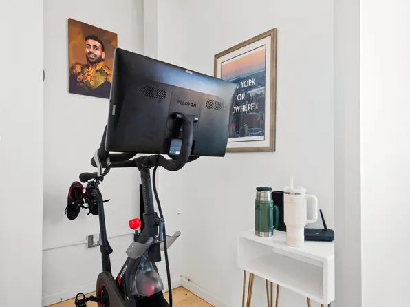 250 East 30th Street image 10 of 13