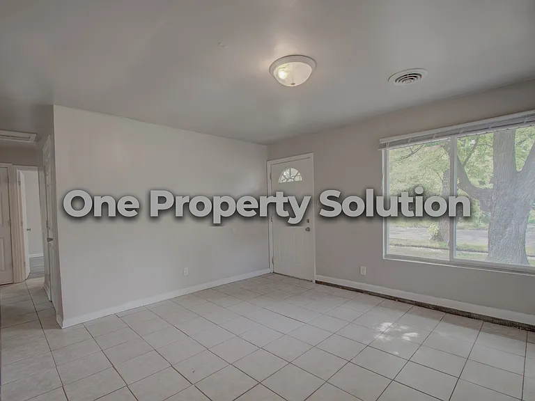 1151 Decatur St — Photo 3