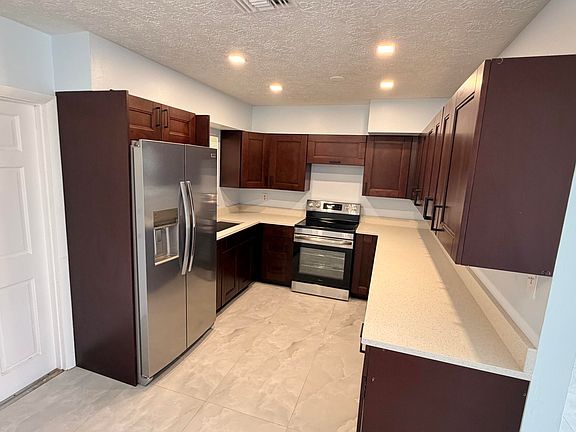5th image of 928 Fra Mar Place #2