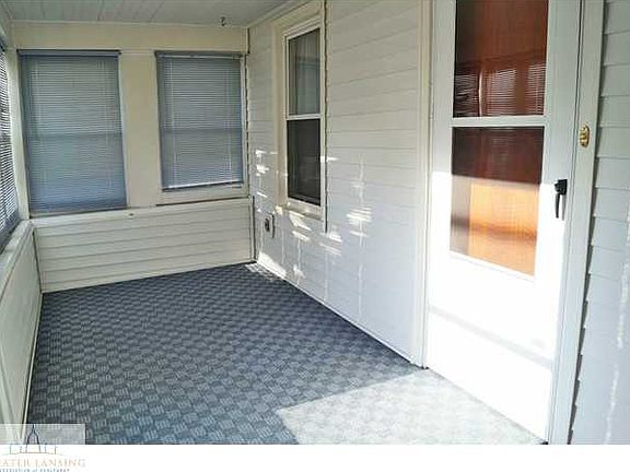 2nd image of 1422 Illinois Ave